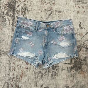 Hollister Blue and pink floral shorts with rips and fraying #floral #ripped